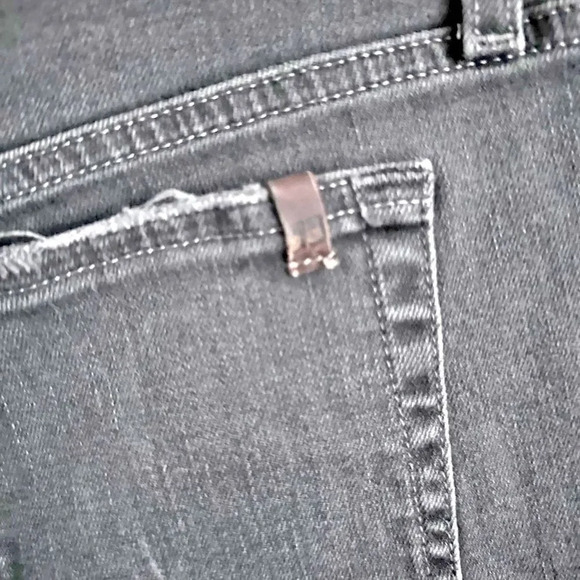 JOE'S JEANS | Black Denim Raw Hem Jean Shorts Short Cutoff | Size 29 - Picture 4 of 8